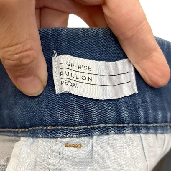 Lane Bryant High Rise Pull On Pedal Pusher Jean Sz 14 Light Wash Stretchy Capri - Picture 7 of 11